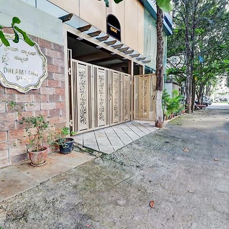 Oak联排别墅梦境套房酒店 Yelahanka 外观 照片