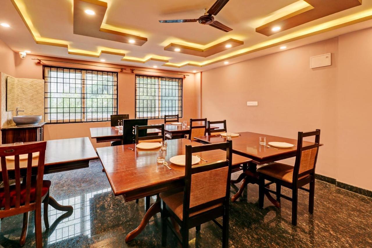 Oak联排别墅梦境套房酒店 Yelahanka 外观 照片
