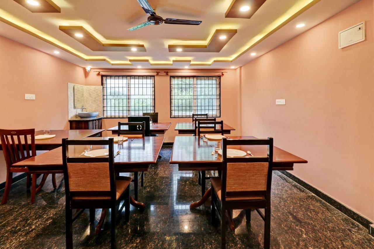 Oak联排别墅梦境套房酒店 Yelahanka 外观 照片